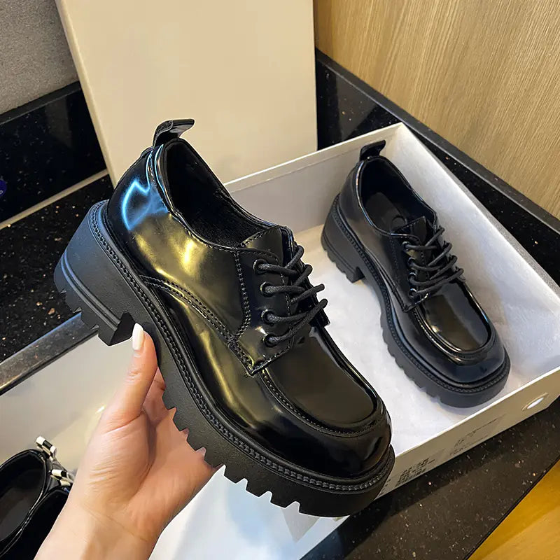 Vintage British Style Thick Sole Lace-Up Leather Shoes