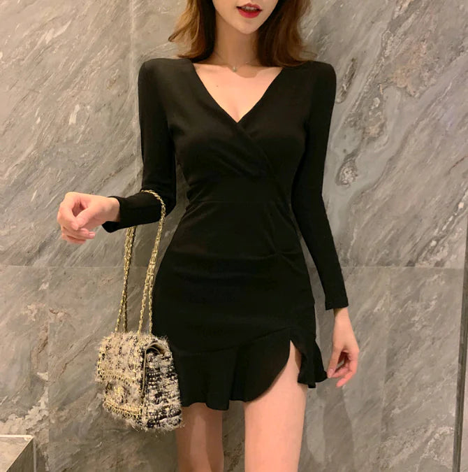 V-Neck Long Sleeve Dress with Fitted Mermaid Style