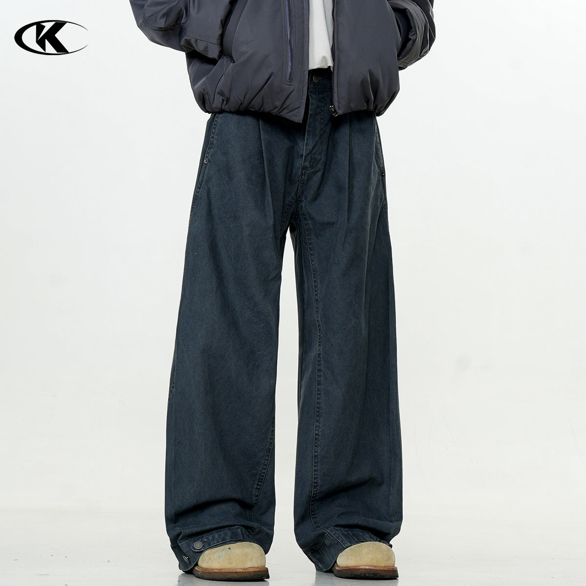 Loose Fit Carpenter Pants for Men and Women Wide Leg Trousers with Casual Simple Design