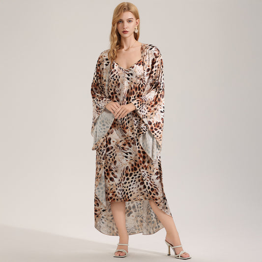 Two piece set of camisole outer robe