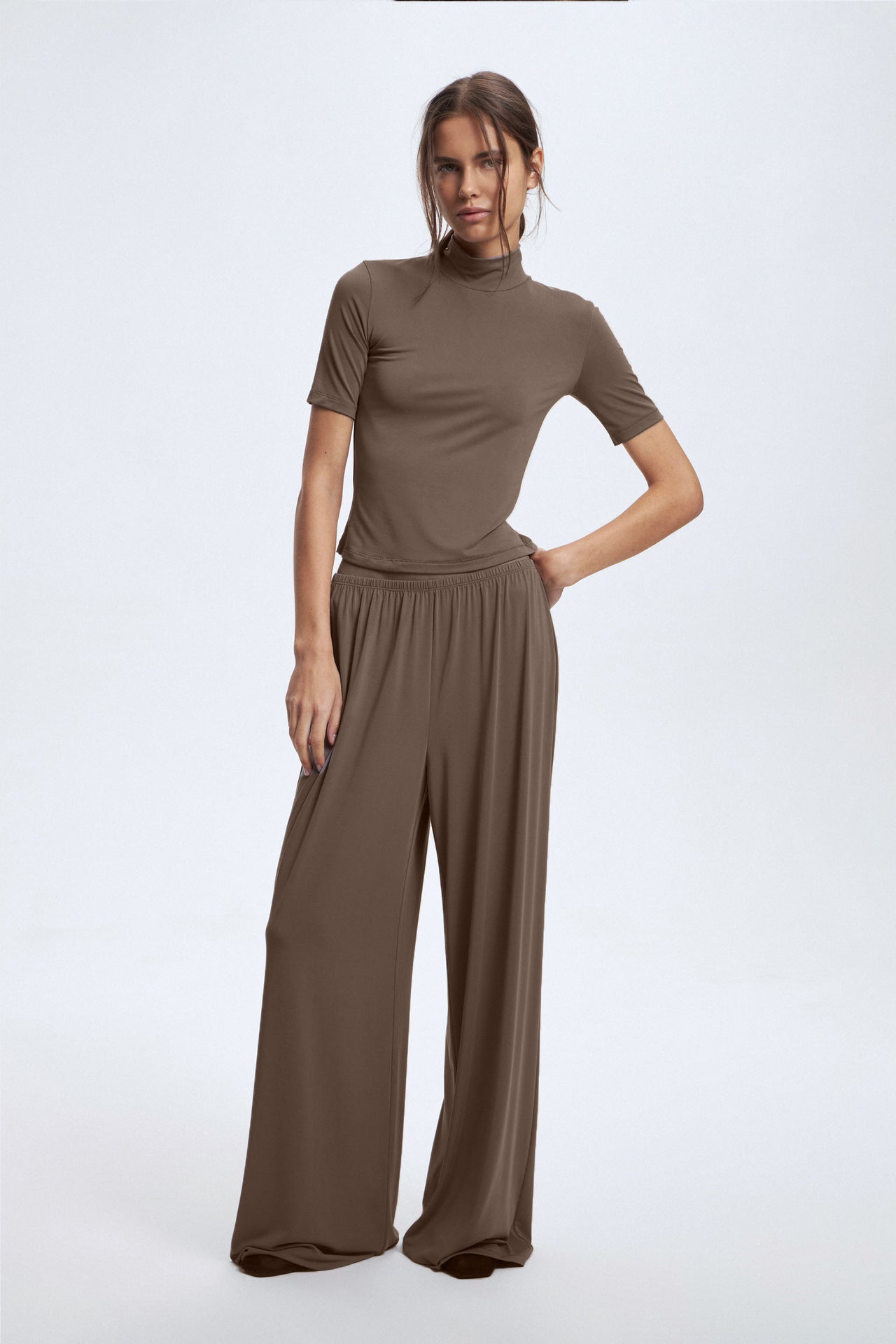 Soft and Comfortable Round Neck Short Sleeve Top Leggings