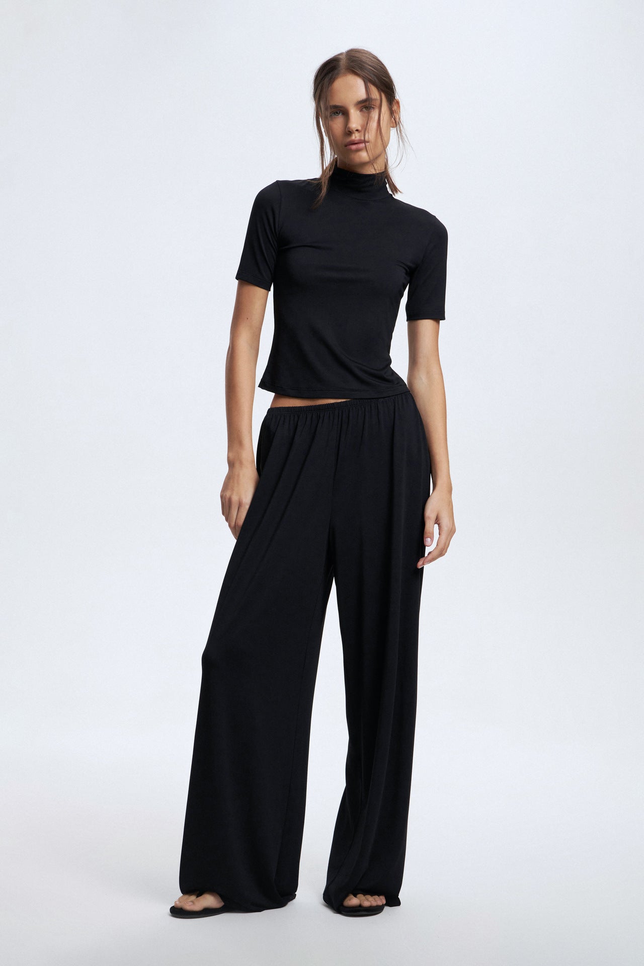 Soft and Comfortable Round Neck Short Sleeve Top Leggings