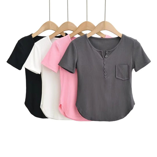 Round neck small breasted pocket short sleeved T-shirt