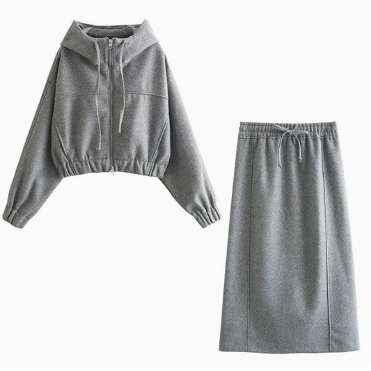 Fashionable Casual Hooded Zip-Up Sweatshirt Jacket + Shorts
