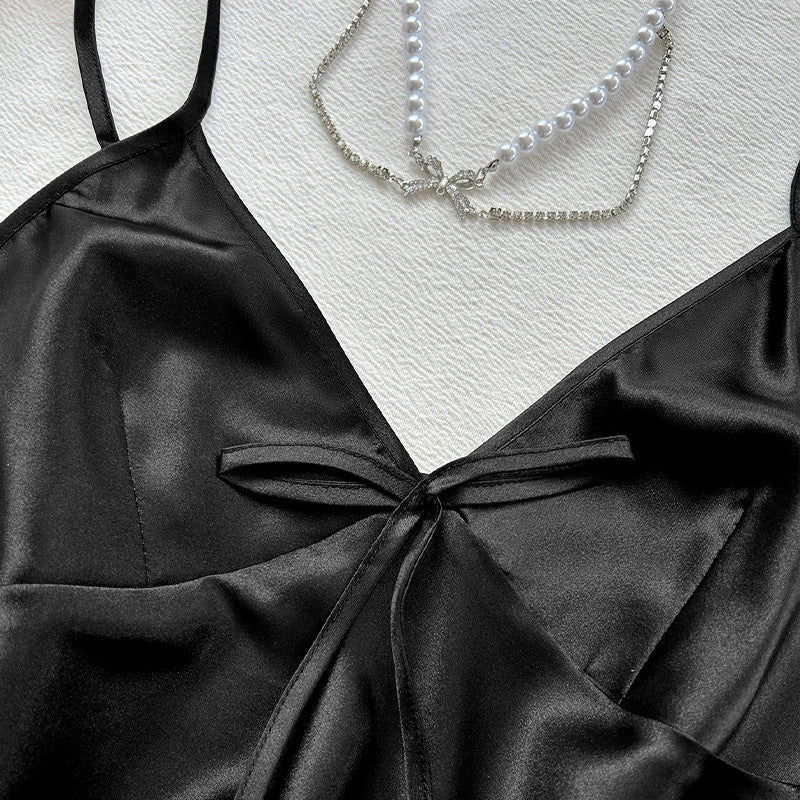 Women's home suit set with camisole and pants divided into three pieces