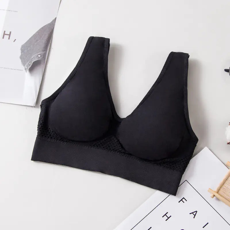 Plus Size Sports Bra with Breathable Cutouts for Yoga