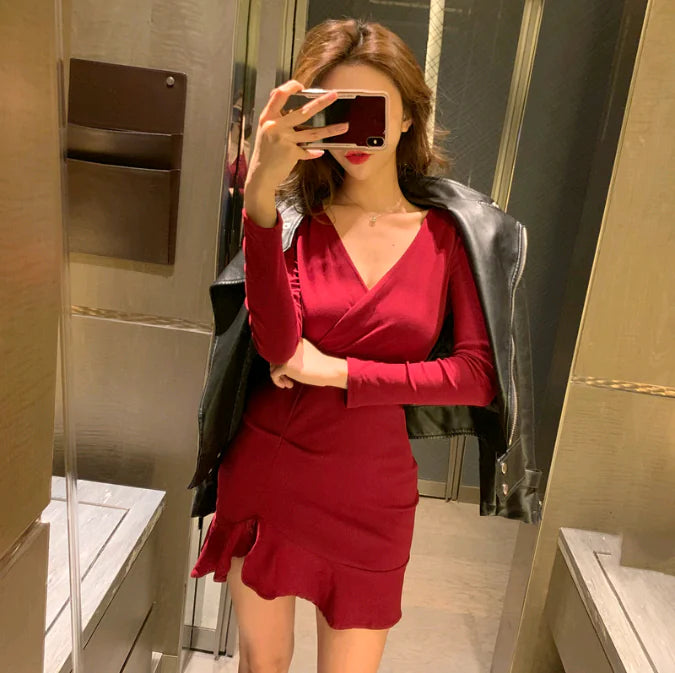 V-Neck Long Sleeve Dress with Fitted Mermaid Style