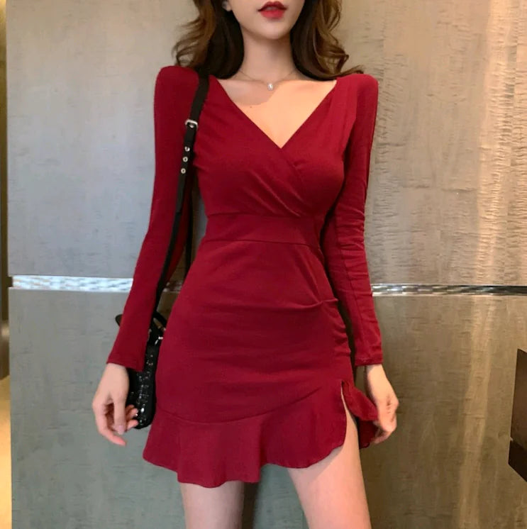 V-Neck Long Sleeve Dress with Fitted Mermaid Style