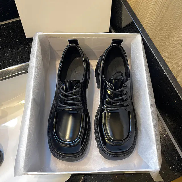 Vintage British Style Thick Sole Lace-Up Leather Shoes