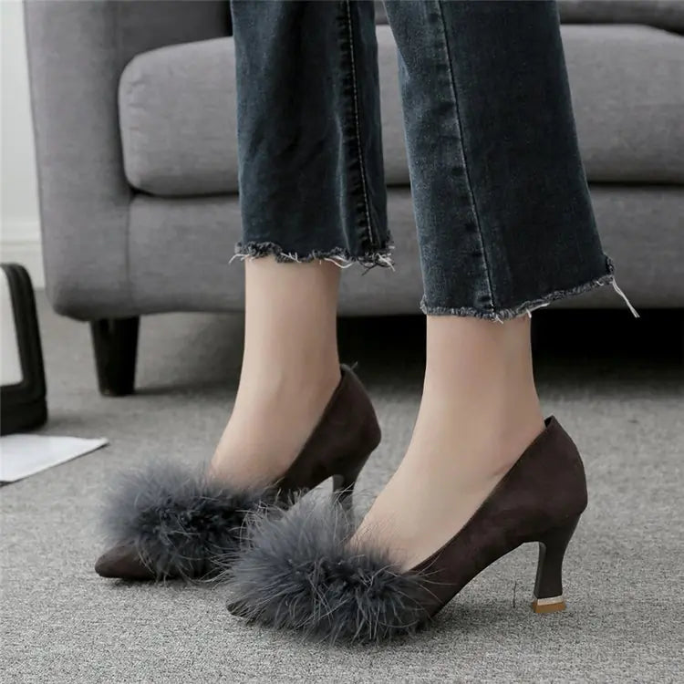 Plain Color Pointed Toe Mid-Heel Work Shoes for Women