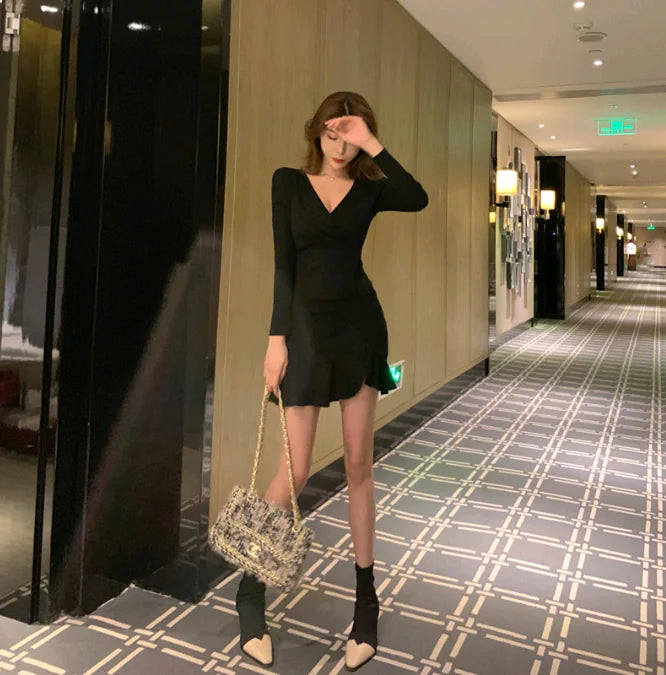 V-Neck Long Sleeve Dress with Fitted Mermaid Style