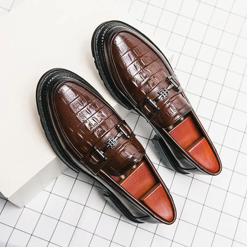 Korean Style Casual Pointed Fashion Shoes for Stylists